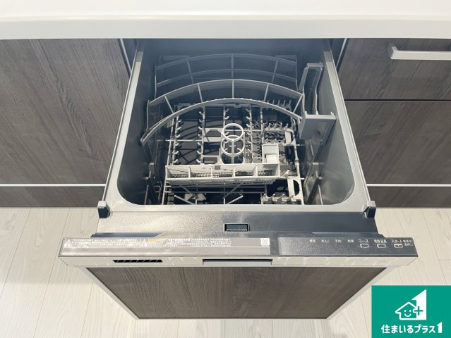 大津市雄琴　第1期　新築一戸建てのその他|食事後の一仕事、食器洗いをボタン一つでお任せできちゃいます！