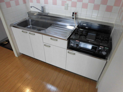 【キッチン】 | JMRレジデンス新大阪(旧メロディハイム新大阪) | 収納面も安心のキッチンです