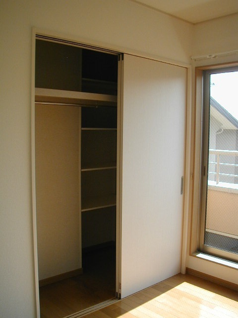 ＱＵＡＴＲＥ　ＳＡＩＳＯＮＳ　宮崎台Ｆ棟の収納