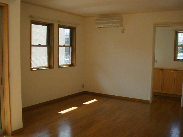 ＱＵＡＴＲＥ　ＳＡＩＳＯＮＳ　宮崎台Ｆ棟の内装