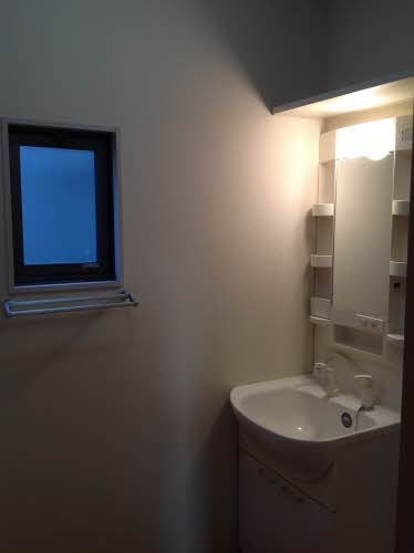 クリエイトシティ創建の洗面所