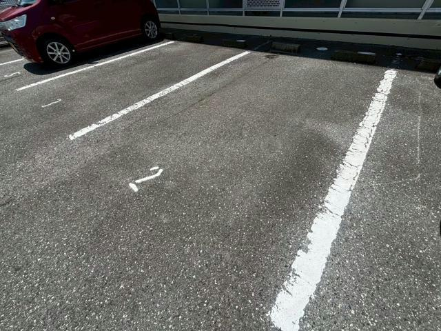 雅ガーデンハイツSの駐車場