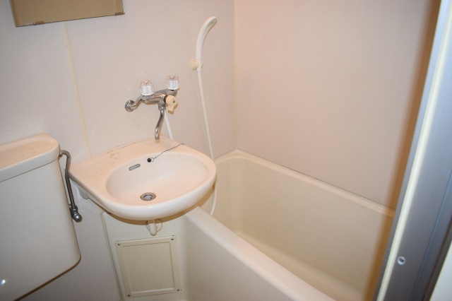 ハイツたかすの浴室