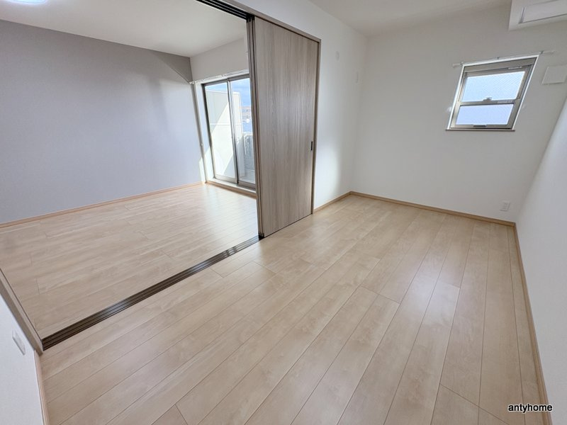 ウェルスクエア豊中本町　仲介手数料無料の寝室