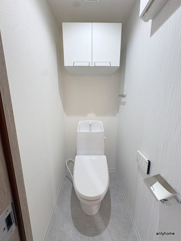 ウェルスクエア豊中本町　仲介手数料無料のトイレ