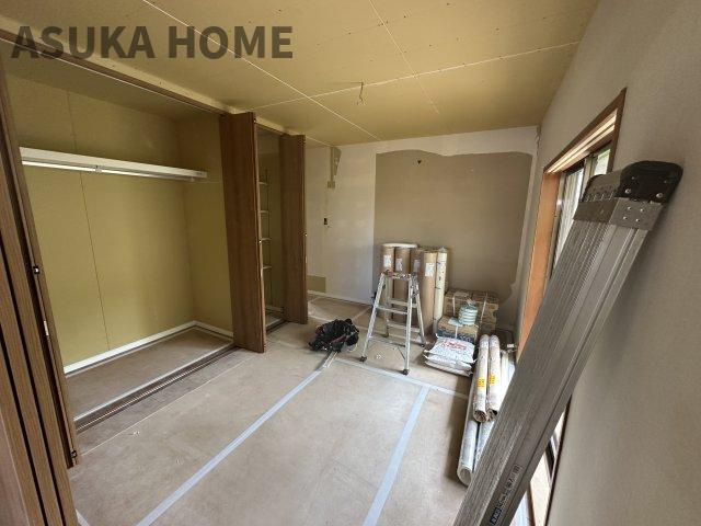 横浜市緑区上山3丁目の洋室|収納付きでお子様の成長に合わせた家具の配置がしやすいお部屋です。