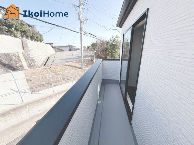 神戸市垂水区舞子台1期　新築戸建のバルコニー|【ホームページに現地動画掲載中】●年中無休：当日予約可●バルコニーが2か所あり便利！