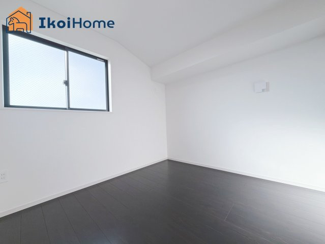 神戸市垂水区舞子台1期　新築戸建の寝室|【ホームページに現地動画掲載中】●年中無休：当日予約可●注意。カーテン・カーテンレール付いていません