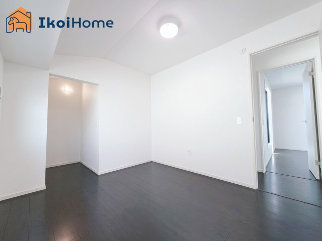 神戸市垂水区舞子台1期　新築戸建の子供部屋|【ホームページに現地動画掲載中】●年中無休：当日予約可●収納スペースも広く収納豊富で便利です！