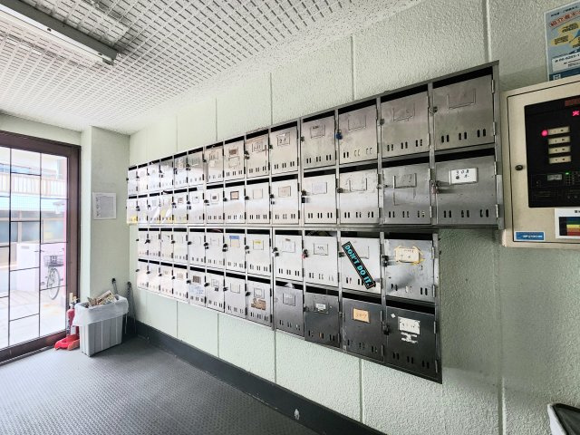 ウィン長居西のエントランス