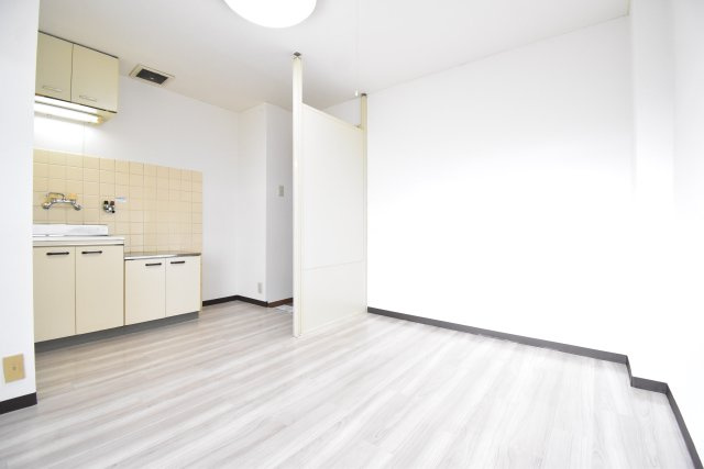 ウィン長居西の居間・リビング