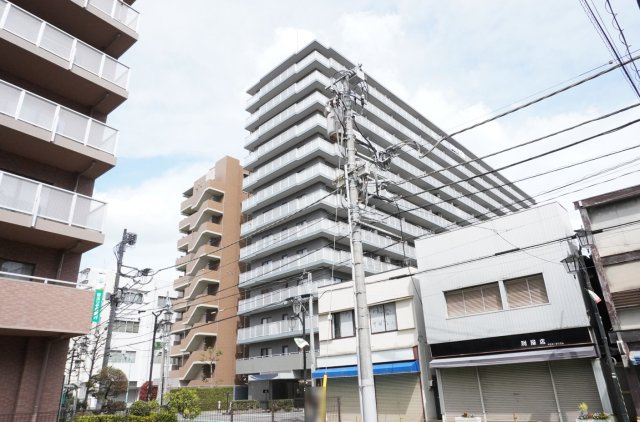 カルム草加の外観