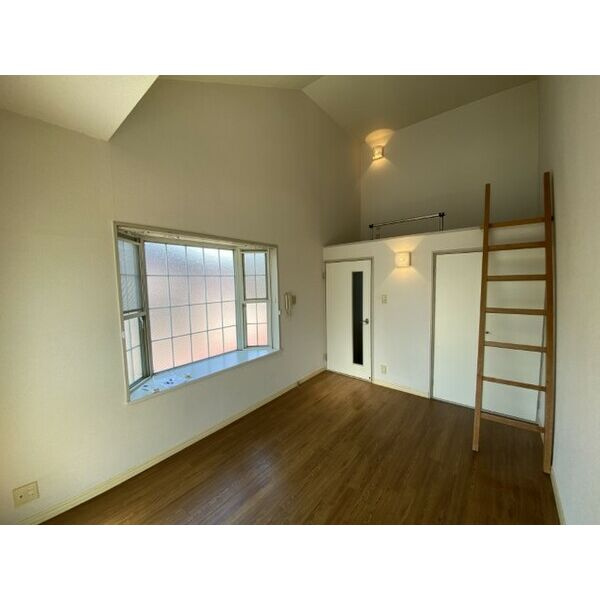 パヴィオンドラレーヌの内装|洋室