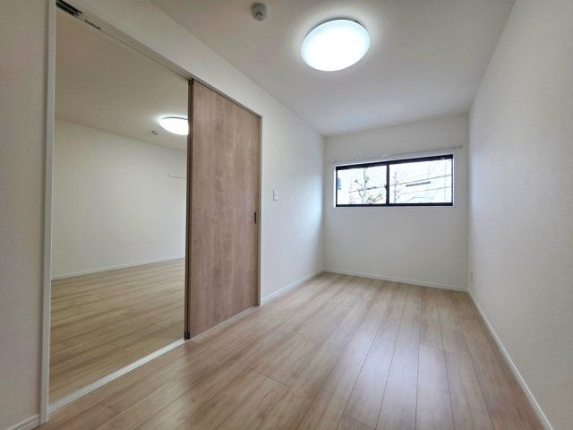 【寝室】 | エクセラン柴崎町 | 同間取り別部屋の参考写真