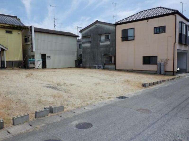 いわき市小名浜字下町　売地の前面道路含む現地写真