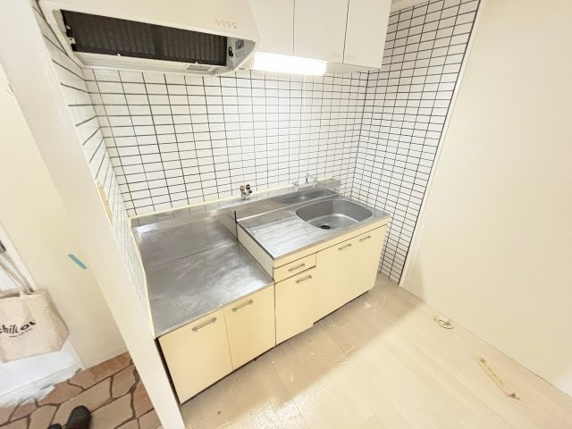 エクセレント上新サンウイングのキッチン