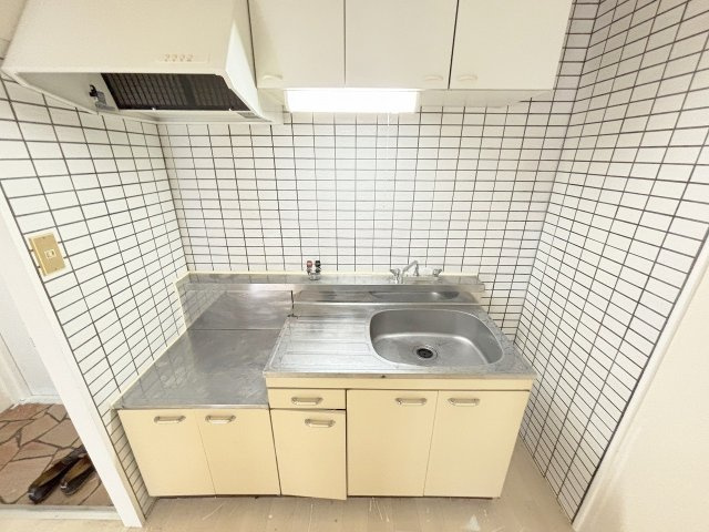 エクセレント上新サンウイングのキッチン