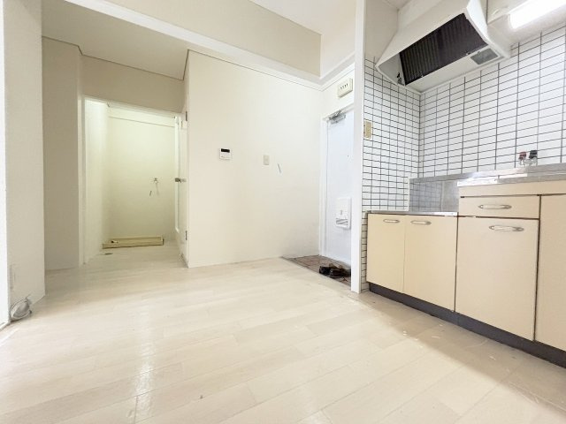 エクセレント上新サンウイングの居間・リビング