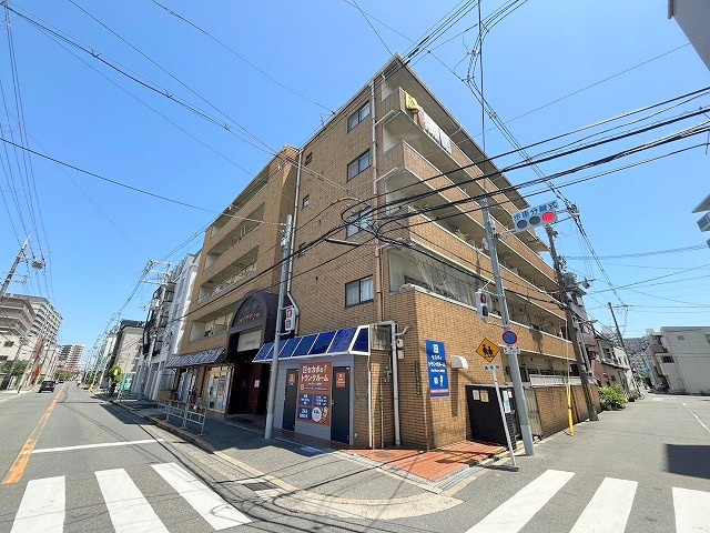 エクセレント上新サンウイングの外観