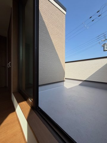 橿原市今井町　新築　モデルハウスのバルコニー|広々バルコニー!(^^)!
