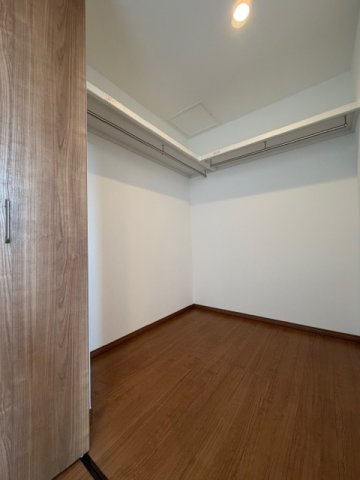 橿原市今井町　新築　モデルハウスの収納|広々ウォークインクローゼット(^^)/