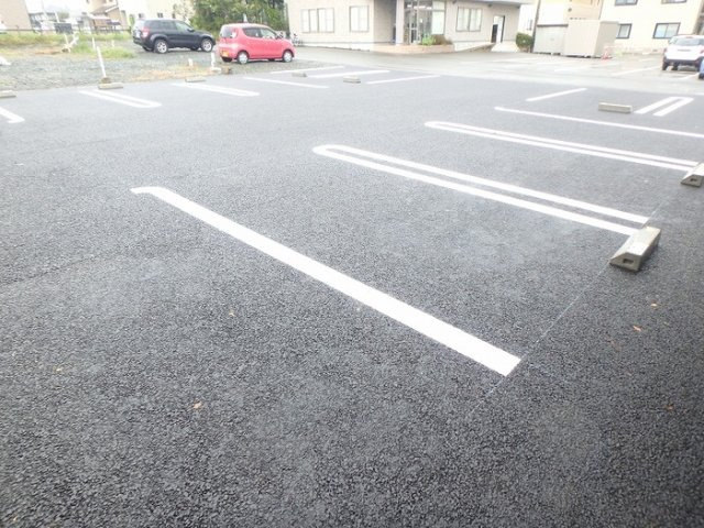 セジュールフォレスタの駐車場