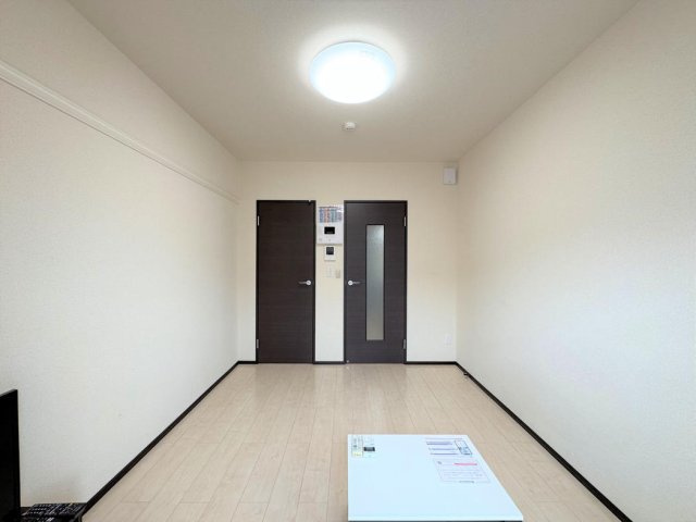 クレイノジャバ石井の居間・リビング|こちらの居間で趣味の時間をお楽しみください