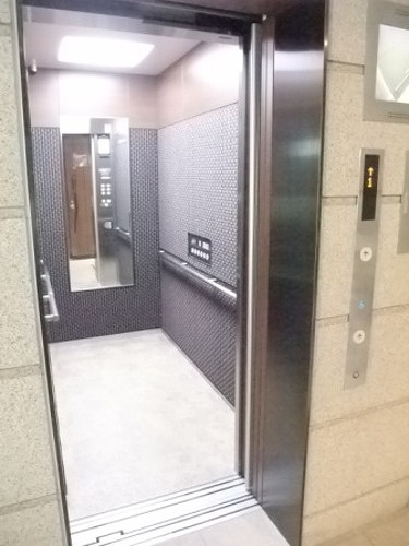 ローレルコート甲子園口のその他|エレベータ