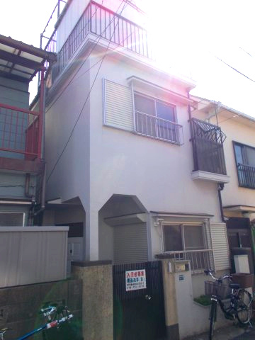 乙木１丁目４－１７貸家の外観|コンビニ徒歩2分・駅まで平坦