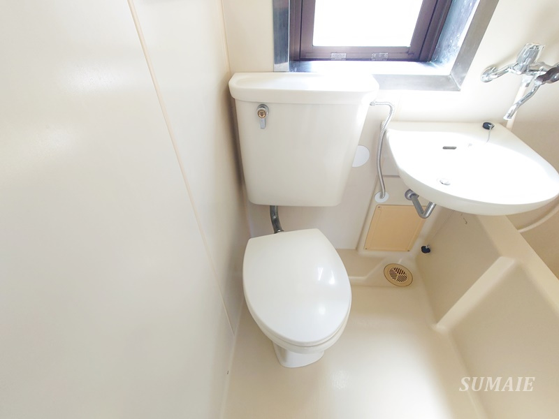 クレール赤羽の内装|キッチンは収納たっぷり！