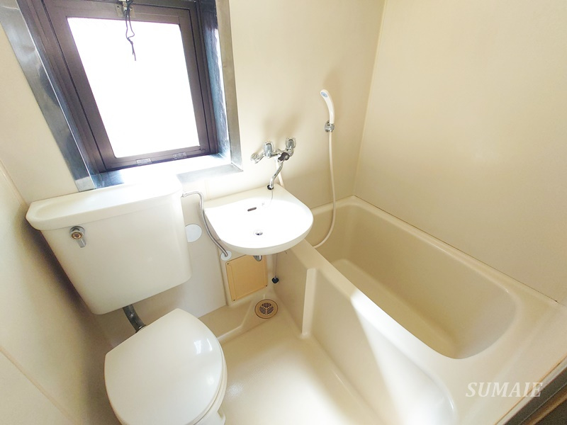 クレール赤羽の居間・リビング|綺麗なフローリングのお部屋！