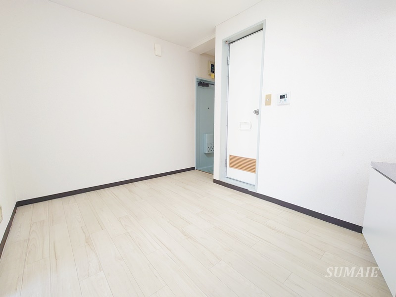 クレール赤羽の浴室|窓付きの3点ユニットバス！広く感じます！