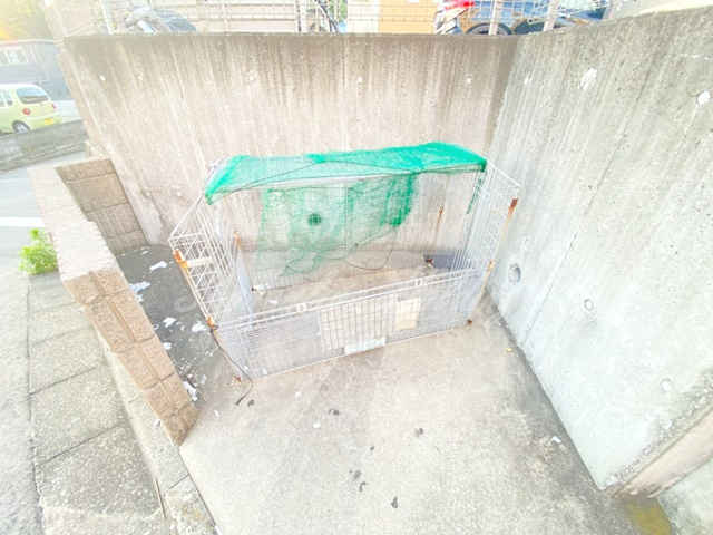 アーベンロートのその他共用部分|敷地内ゴミ置き場あり♪