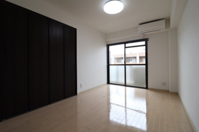 【居間・リビング】 | 都部ハイツ