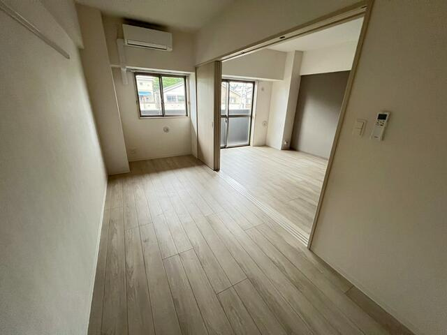 エステルコートの居間・リビング