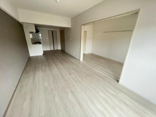 エステルコートの居間・リビング