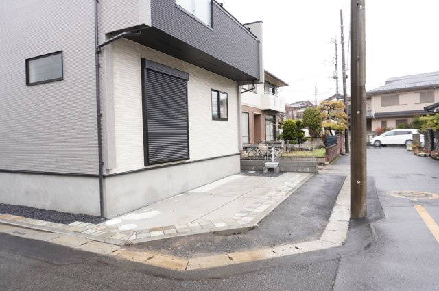 越谷市蒲生東町 新築分譲住宅の駐車場