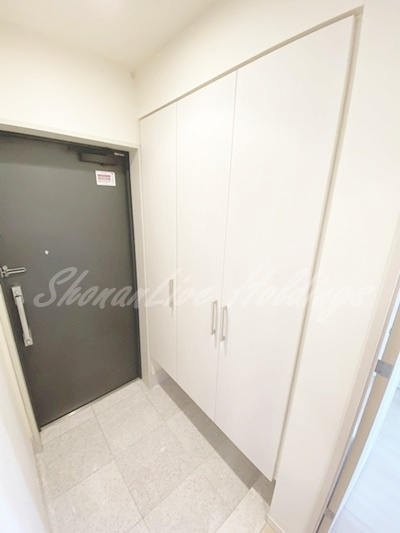 横浜市栄区笠間１丁目の賃貸マンションの玄関|お履き物が多い方にもおすすめ♪