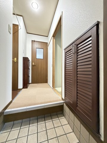 ハイツ高橋の玄関