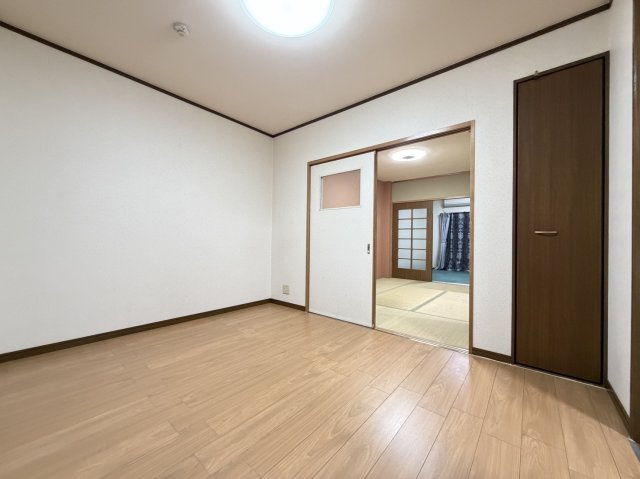 ハイツ高橋の居間・リビング