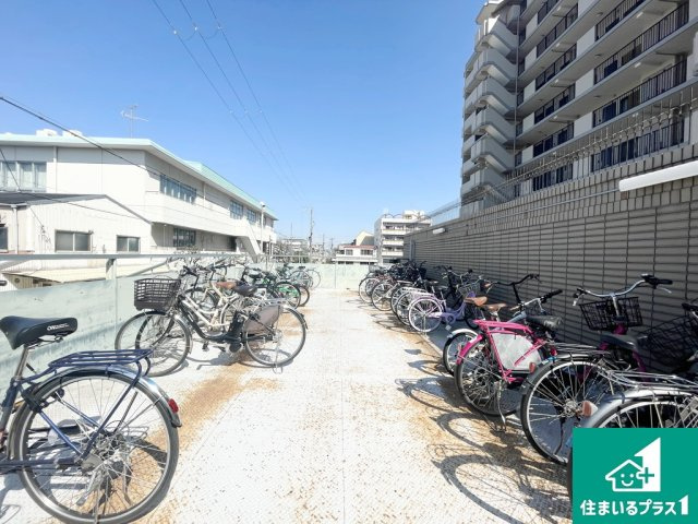 レックスガーデン堺東の駐輪場