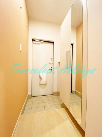 カーサ・ルミナーレの玄関|シューズボックス・大型収納付き♪