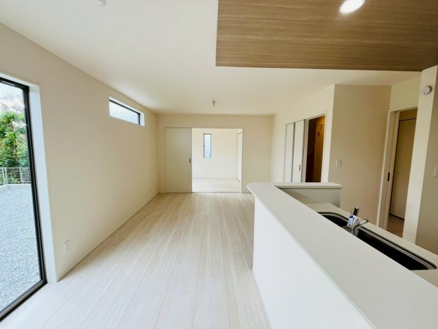 ★★南城市玉城糸数４期全２棟－１号棟の居間・リビング