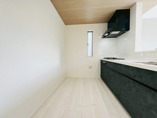 ★★南城市玉城糸数４期全２棟－１号棟の玄関