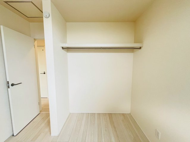 ★★南城市玉城糸数４期全２棟－１号棟の収納