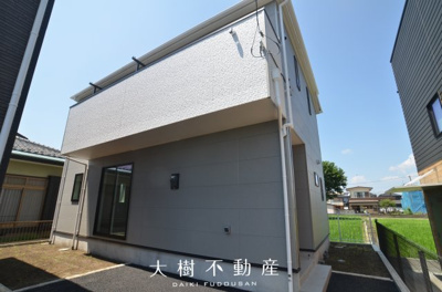 【外観】 | 座間市新田宿　新築戸建て　全2棟【仲介手数料無料】 | 建物完成しました！！内見可能です♪