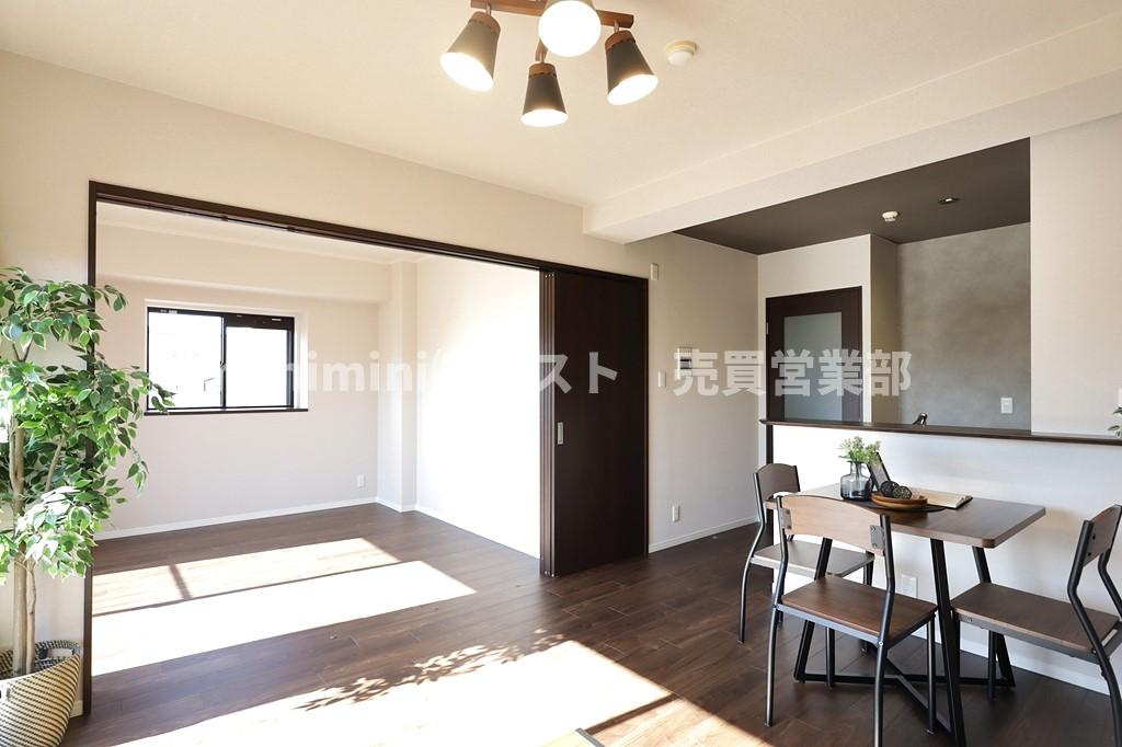 ライオンズマンション鶴橋の居間・リビング