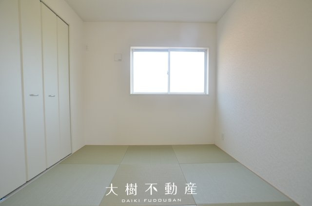【和室】 | 座間市新田宿　新築戸建て　全2棟【仲介手数料無料】 | 1階　和室（4.5帖）