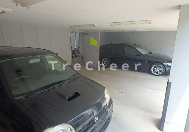 グランメール鈴木の駐車場