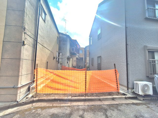 【前面道路含む現地写真】 | 墨田区東向島5丁目　新築戸建 | ルーフバルコニー付３LDK！販売開始致しました♪弊社のみの取扱いです。